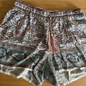 Chelsea & violet shorts